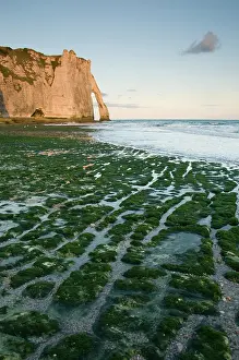 Etretat: Porte d'Aval arch, Etretat, Normandy, FRANCE