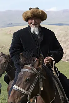 Peoples: Portrait of an old nomadic horseman in Kyrgyzstan