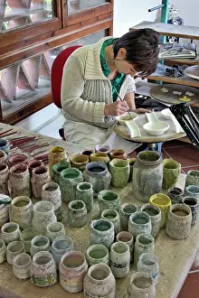 Artist: Pottery artist at work, Tuscany