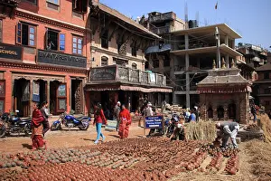 Selling: Pottery Square