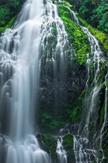 Flowing: Proxy Falls, Three Sisters Wilderness, Oregon, USA