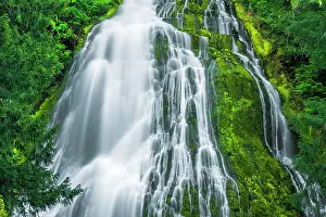 Flowing: Proxy Falls, Three Sisters Wilderness, Oregon, USA