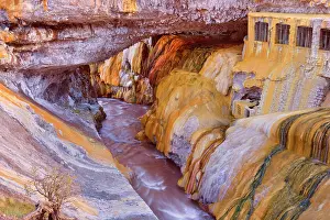 Puente: Puente del Inca - natural rock bridge