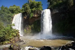 Cascading: Puerto Iguazu, Argentina. The breathtaking