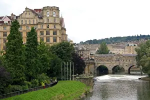 Frazier: The Pulteney Bridge crossing the River Avon
