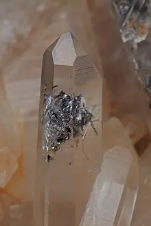 Dioxide: Quartz (SiO2 - silicon dioxide) - The most common