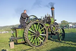 Traction: Queen Victoria Steam Engine Rally - Aveling and