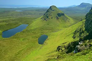 Quiraing: The Quiraing landscape - lakes and rolling velvet