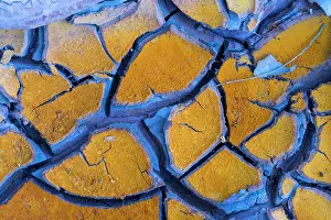 Cracked: R&, xdbe0;Tinto - Red River, Sierra Morena, Gulf