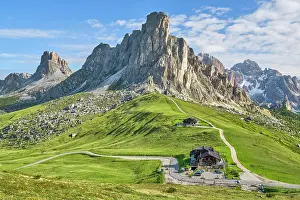 Limestone: Ra Gisela, beautiful weather, Passo di Giau, Dol