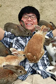 Okunoshima: Rabbits of Okunoshima
