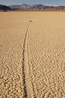 Sliding: The Racetrack - mysterious sliding rocks of the
