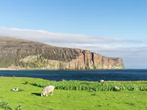 Secluded: Rackwick Bay with settlement, island of