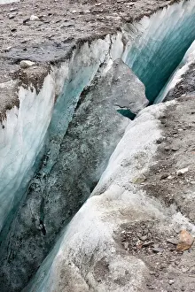 Retreating: Radial crevasses of the glacier Pasterze