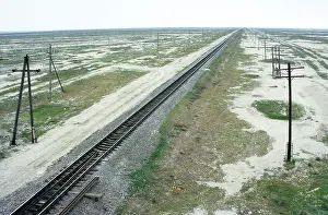 Krasnovodsk: Railway Ashgabad - Krasnovodsk - in desert landscape