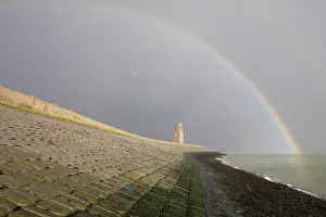 Dyke: Rainbow over Plompe toren near the Oosterscheld