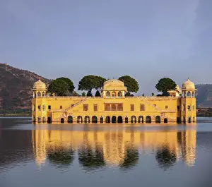 Pompous: Rajasthan landmark, Jal Mahal (Water Palace) on