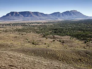 Jean-marc La Roque: Rawnsley Bluff is part of Wilpena Pound near