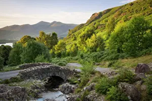 Rays: Last rays of sunlight on the mountains above Derwentwater