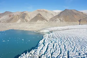 Change: Recherchebreen aerial