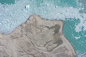 Change: Recherchebreen aerial