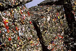 Packaging: Recycling beverage cans