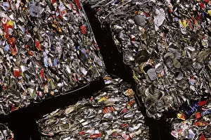 Packaging: Recycling beverage cans