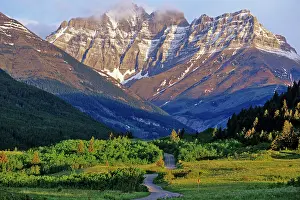 Winds: Red Rock Parkway winds to Blakiston Mountainin