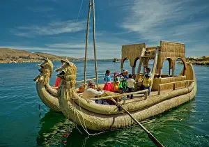 Islas: Reed boats of the Uros Islands (Islas Uros)