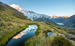 Hooker: Reflection in mountain lake, view of Hooker Valley