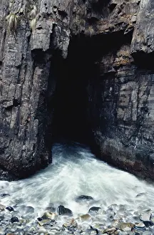 1983: Remarkable Cave Tidal Arch