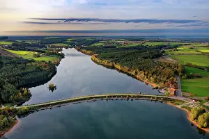 Lakeland: Reservoir Gro&, x7e5;r Brombachsee, in front Kleiner