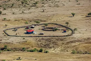 Rift: Rift valley at Lake Magadi in Kenya