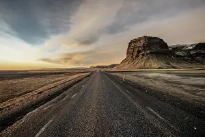 Moody: Ring Road, Mountains, Southern Iceland