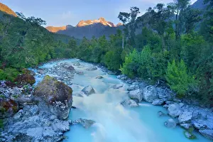 Blanco: Rio Blanco - glacier-carved mountains and Blanco