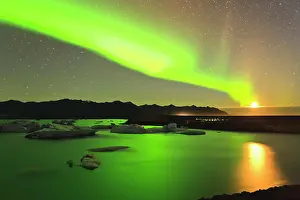 Moonlight: Rising moon and Aurora Borealis and moonrise