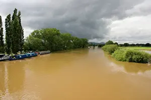 Severn: River Severn in full flood - Upton upon Severn