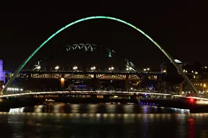 Millennium: River Tyne Millennium Bridge - at night