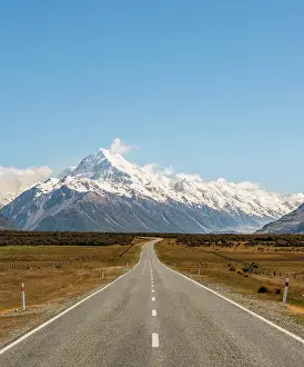 Howse: Road to Mount Cook, Mount Cook National Park, Southern