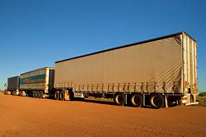 Lorry: Roadtrain - a huge roadtrain with 3 trailers is