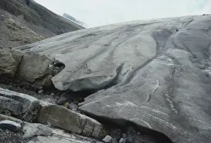 Retreating: Robson Glacier