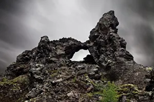 Myvatni: Rock arch in lava rock, Dimmuborgir National Park