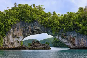 Keren: Rock bridge, Rock Islands, Palau