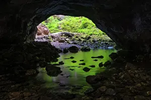 Jama: Rock bridge in the Zelske Jama cave, Rak river