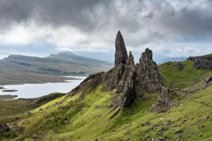 Skye: Rock formation Old Man of Storr with cloudy sky