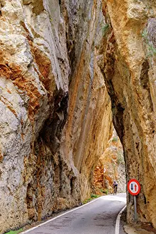 Tramuntana: Rock gate sa Bretxa, mountain road MA-2141, Sa Calobra