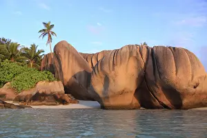 Digue: Rocks on beach at Source d`Argent