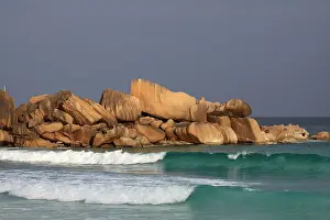 Anse: Rocks and waves at Grande Anse