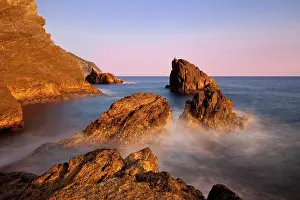 Manarola: Rocky coastline near Manarola, Cinque Terre