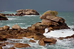 Ploumanach: Rocky coastline - Ploumanach, Brittany, France